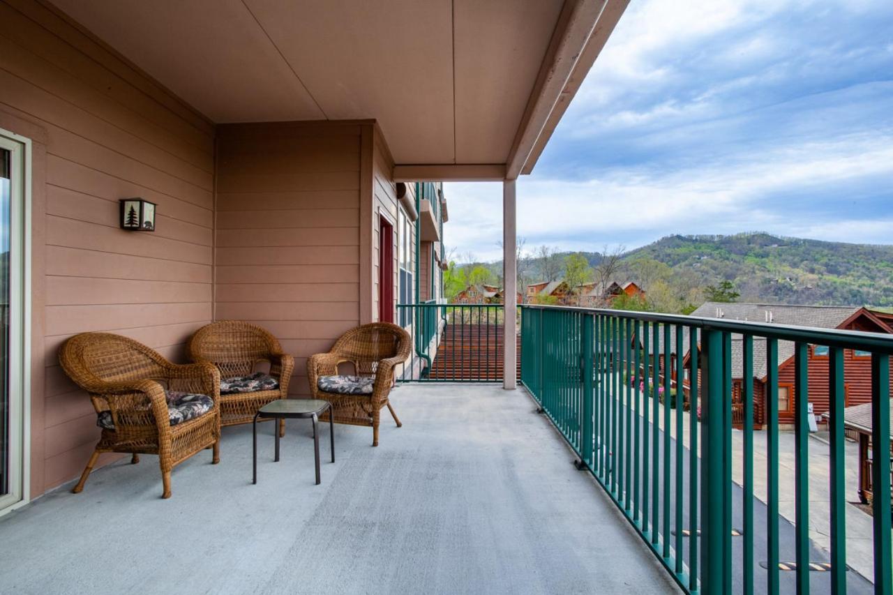 The Bear Paw Palace Mtn View And Community Pools Pigeon Forge Exterior foto