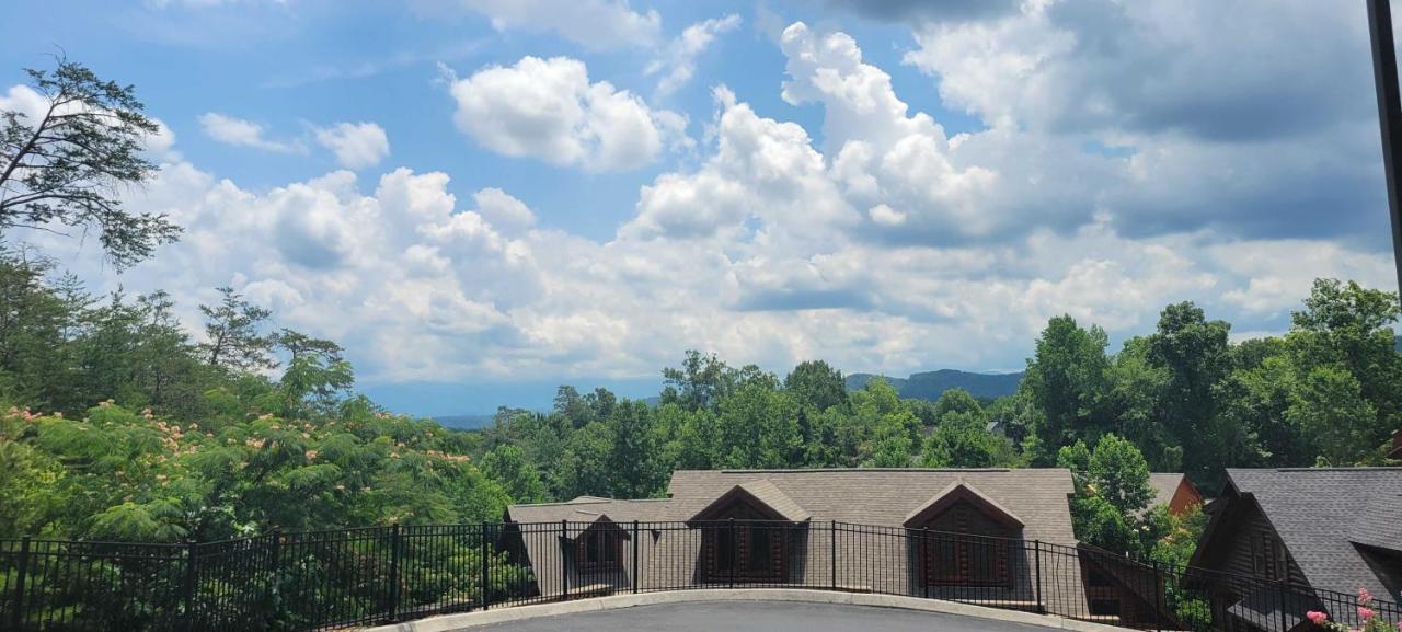 The Bear Paw Palace Mtn View And Community Pools Pigeon Forge Exterior foto